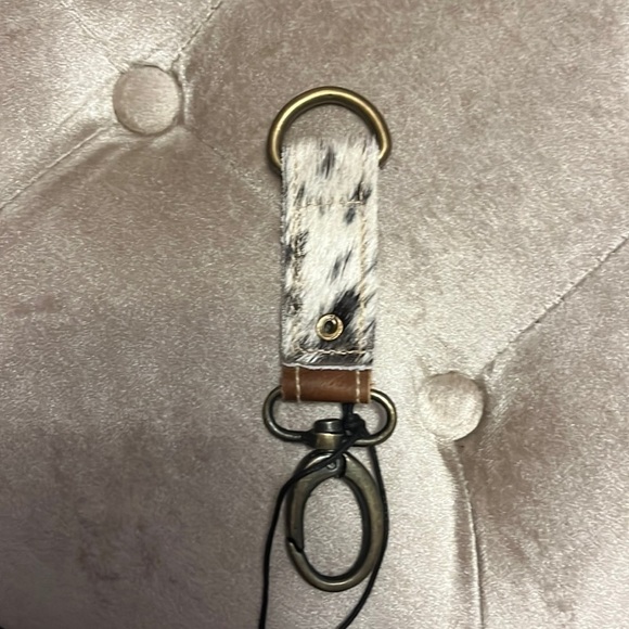 Myra Black and white hairon key fob, each unique - Picture 7 of 9